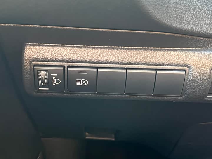 Фото 11 - Toyota Corolla