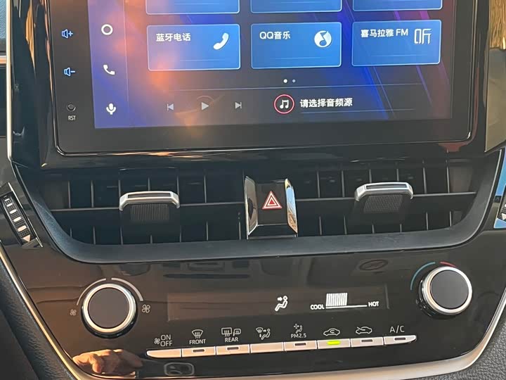 Фото 13 - Toyota Corolla