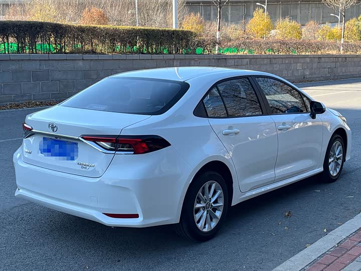 Фото 5 - Toyota Corolla