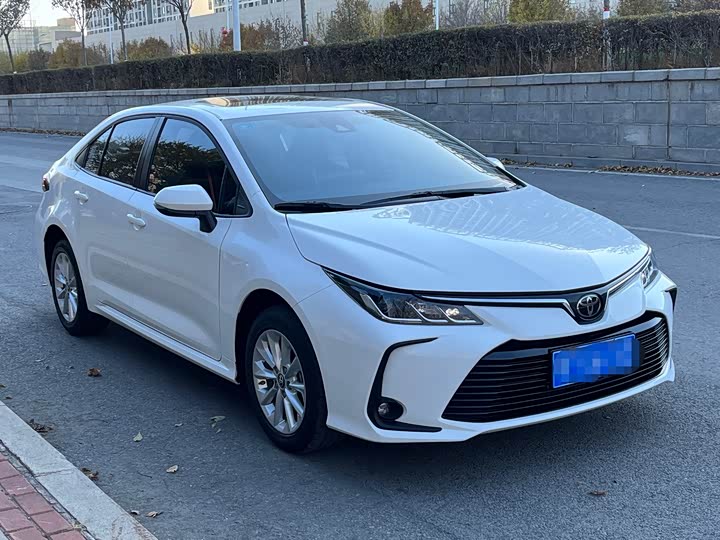 Фото 6 - Toyota Corolla