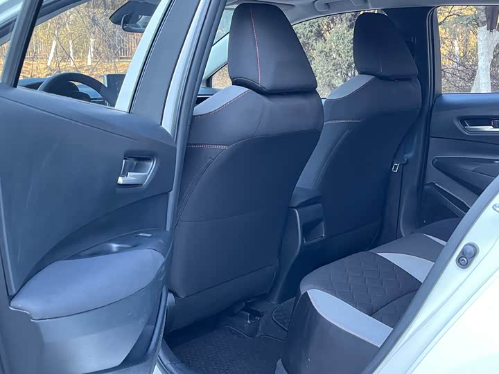 Фото 7 - Toyota Corolla