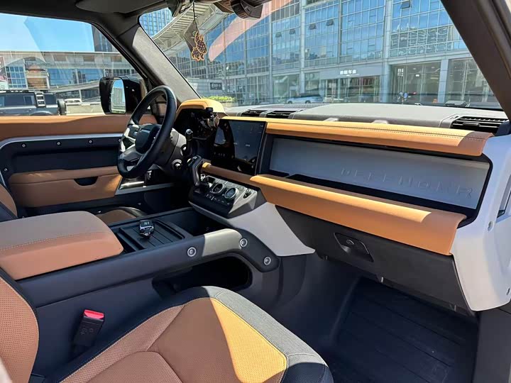 Фото 15 - Land Rover Defender