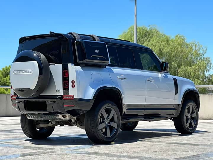 Фото 7 - Land Rover Defender