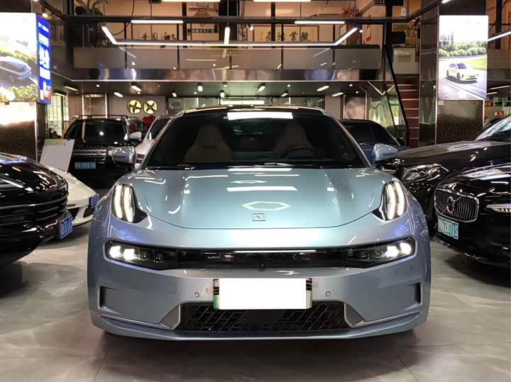 Фото 2 - Zeekr 001