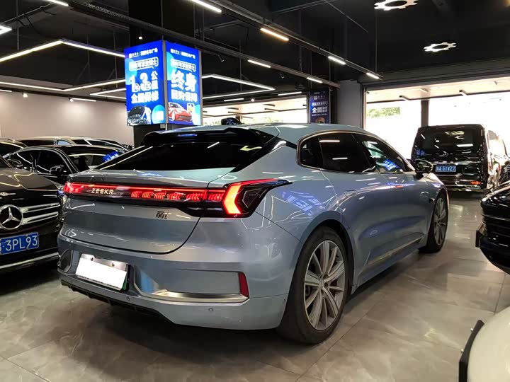 Фото 4 - Zeekr 001