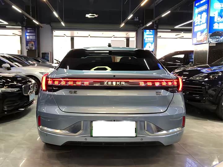 Фото 5 - Zeekr 001