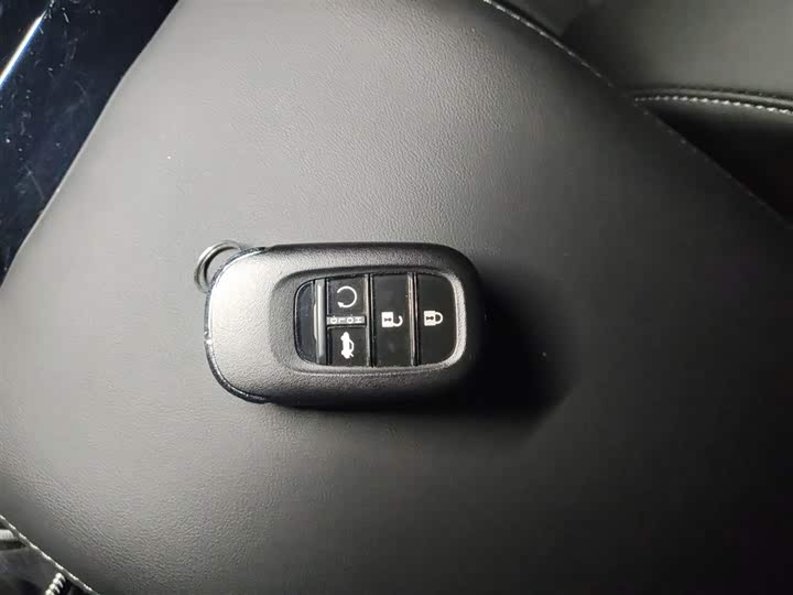 Фото 10 - Honda Accord