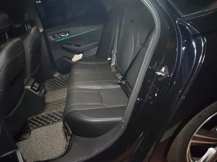 Фото 19 - Honda Accord