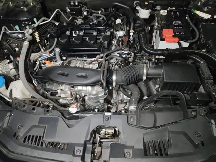 Фото 22 - Honda Accord