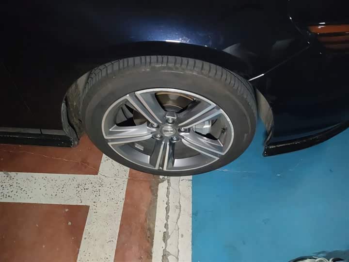 Фото 9 - Honda Accord