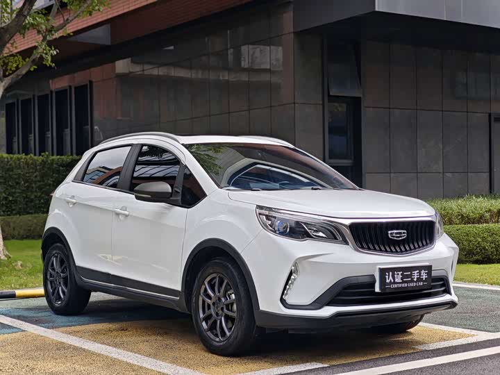 Фото 2 - Geely Vision X3