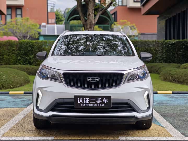 Фото 3 - Geely Vision X3