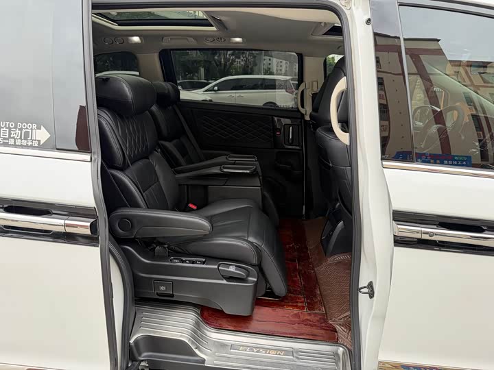 Фото 12 - Honda Elysion