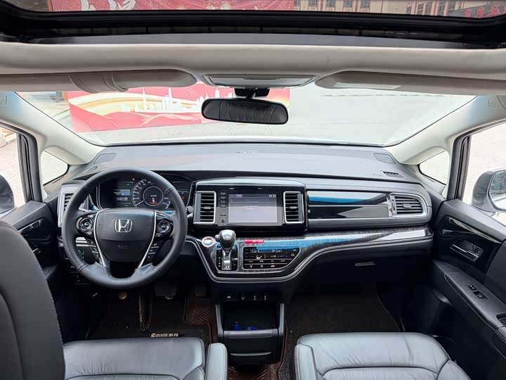 Фото 13 - Honda Elysion