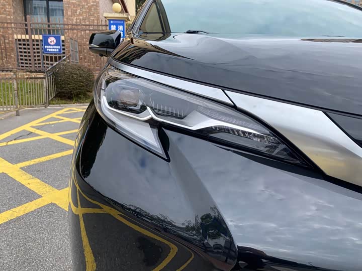 Фото 16 - Toyota Sienna