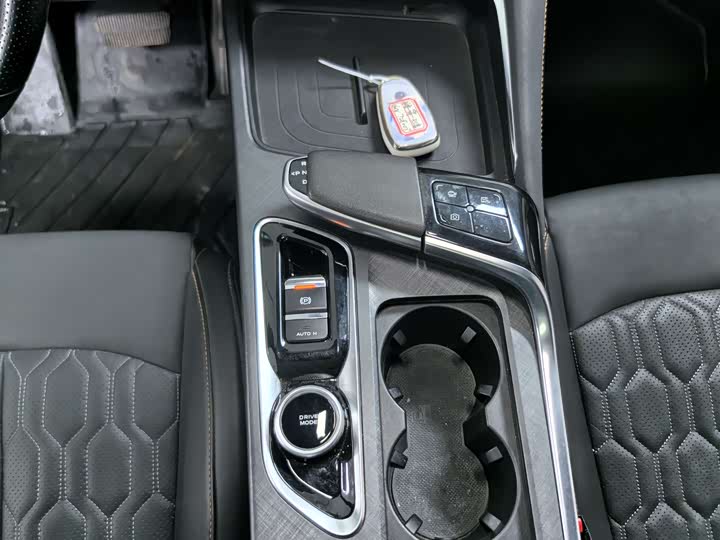 Фото 14 - Changan UNI-T