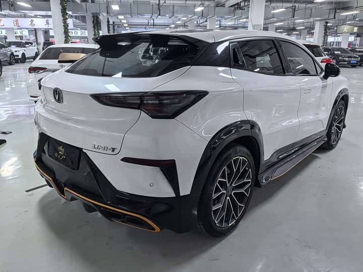 Фото 4 - Changan UNI-T