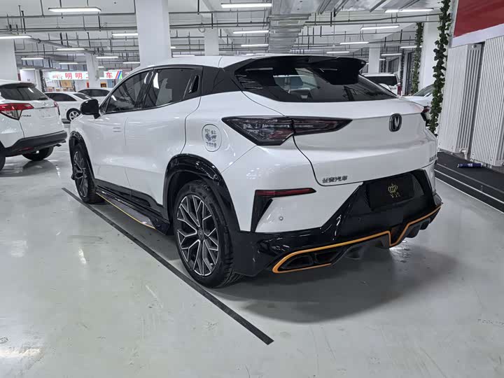 Фото 6 - Changan UNI-T