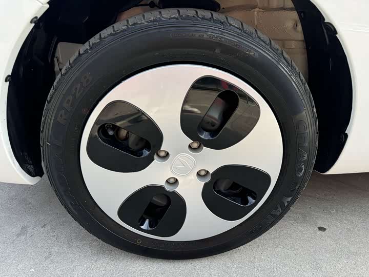 Фото 4 - Changan BenBen E-Star