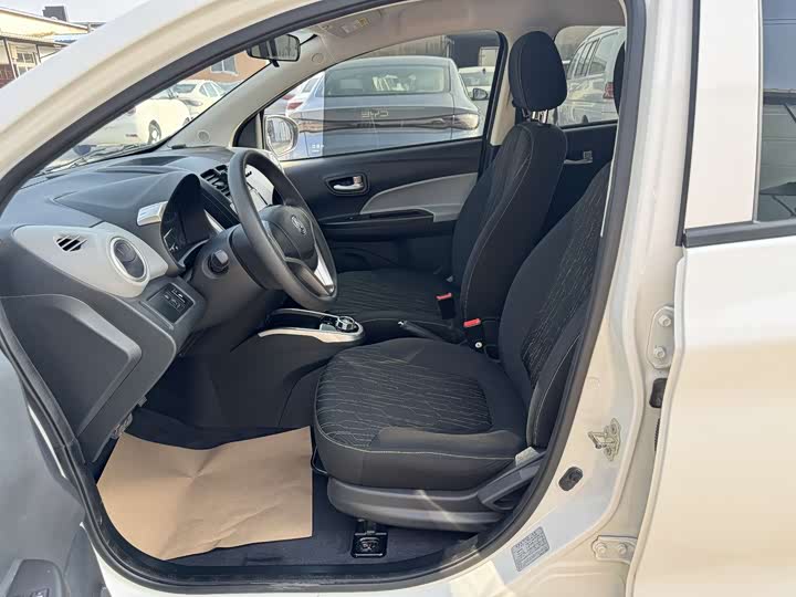 Фото 6 - Changan BenBen E-Star