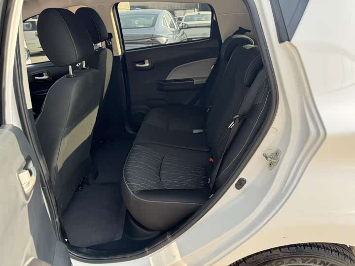 Фото 7 - Changan BenBen E-Star