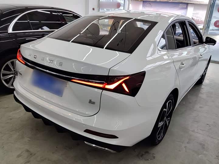 Фото 6 - Roewe i5