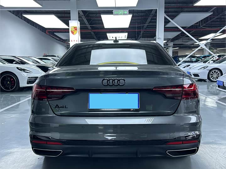 Фото 20 - Audi A4L