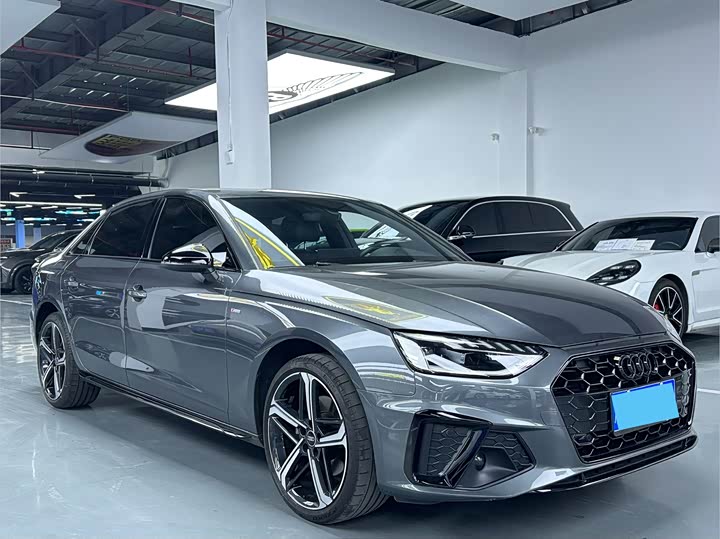 Фото 3 - Audi A4L