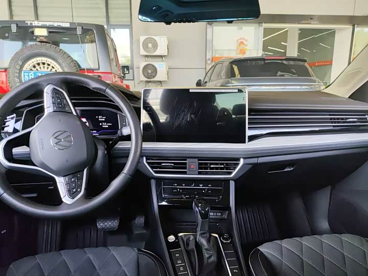 Фото 4 - Volkswagen Sagitar L