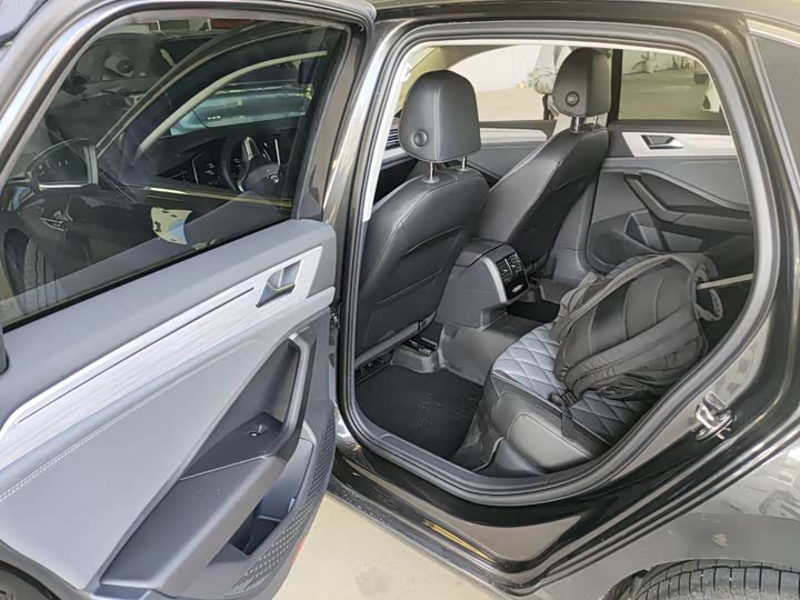 Фото 5 - Volkswagen Sagitar L