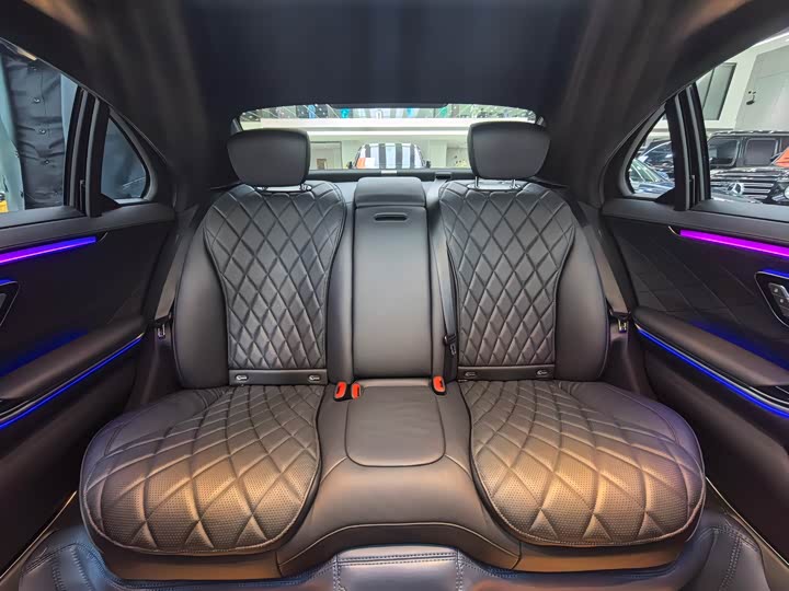 Фото 13 - Mercedes-Benz S-Class