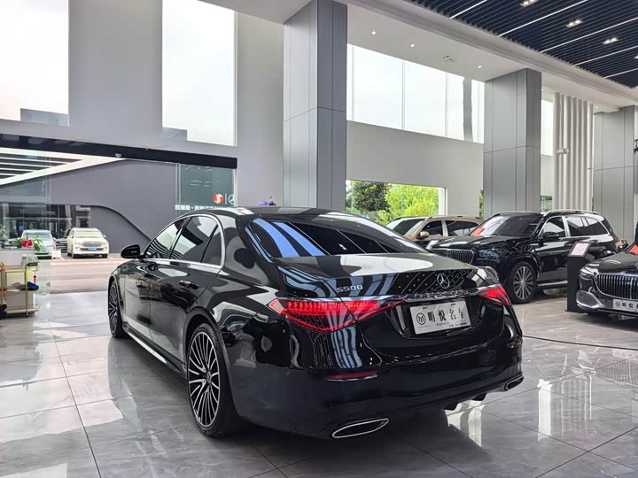 Фото 14 - Mercedes-Benz S-Class