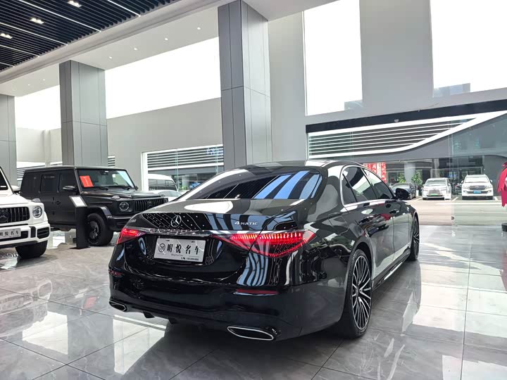 Фото 16 - Mercedes-Benz S-Class