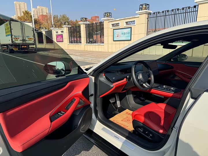 Фото 9 - Xiaomi SU7