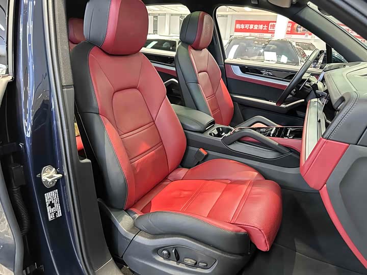 Фото 14 - Porsche Cayenne