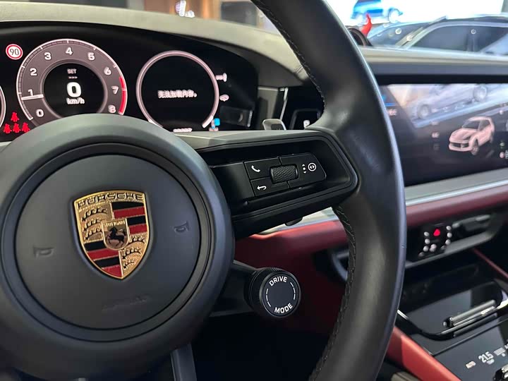 Фото 15 - Porsche Cayenne