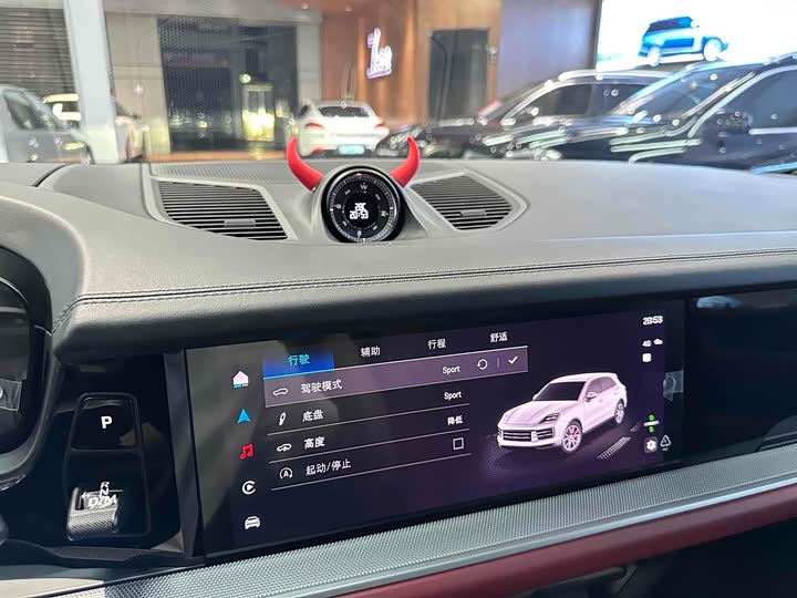 Фото 17 - Porsche Cayenne