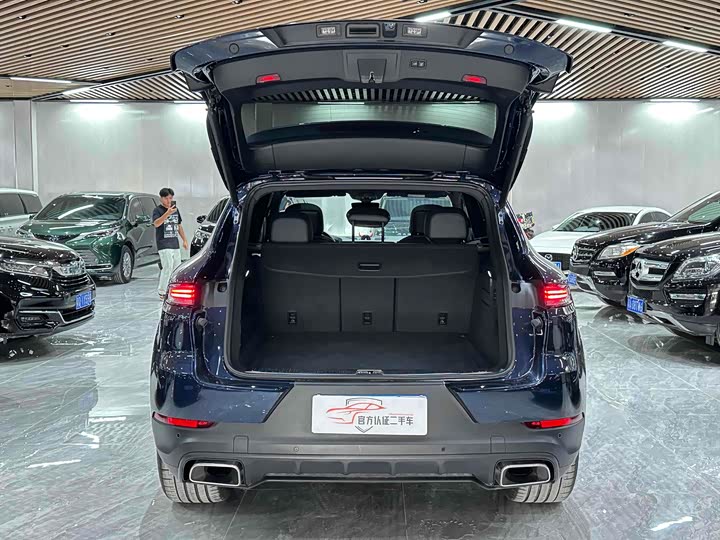 Фото 24 - Porsche Cayenne