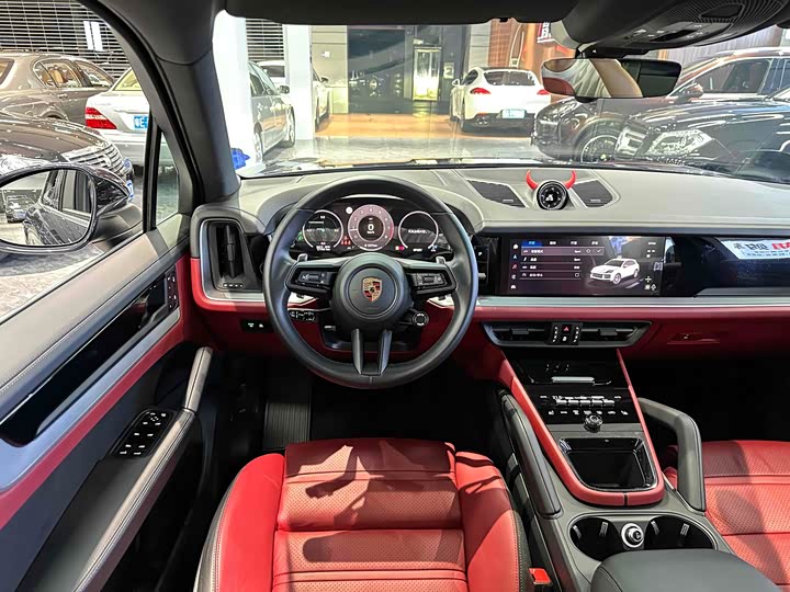 Фото 7 - Porsche Cayenne