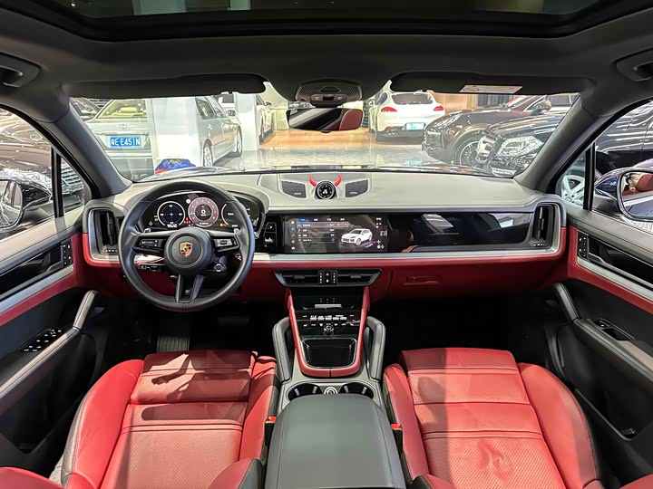 Фото 8 - Porsche Cayenne