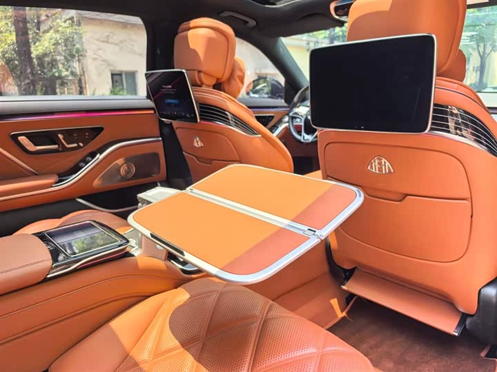 Фото 10 - Mercedes-Benz Maybach S-Class