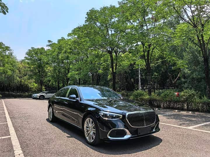Фото 2 - Mercedes-Benz Maybach S-Class