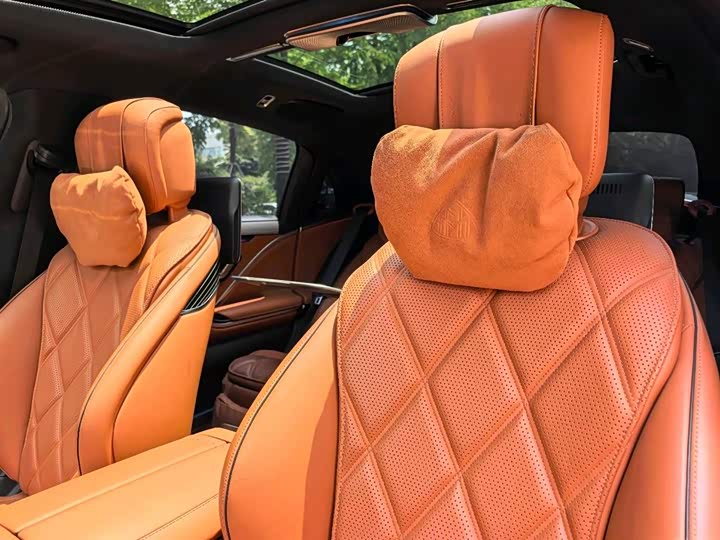 Фото 4 - Mercedes-Benz Maybach S-Class