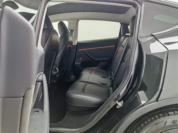 Фото 15 - Tesla Model Y