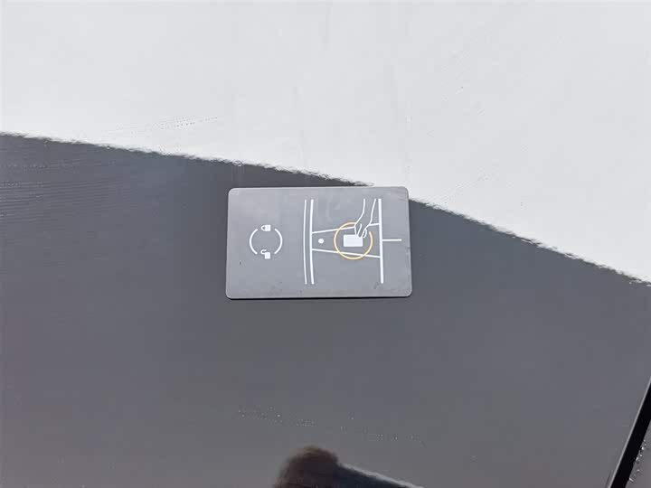 Фото 19 - Tesla Model Y