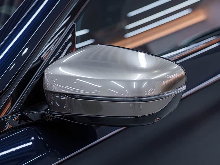 Фото 8 - BMW 7 Series