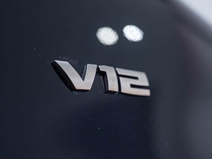 Фото 9 - BMW 7 Series