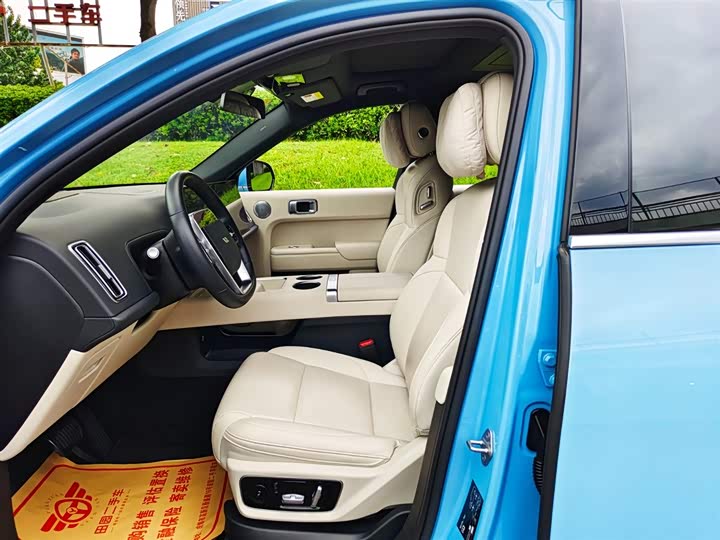 Фото 8 - LiXiang L7