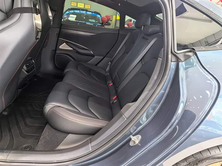 Фото 17 - Xiaomi SU7