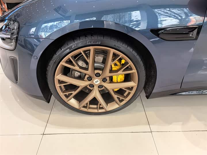 Фото 23 - Xiaomi SU7